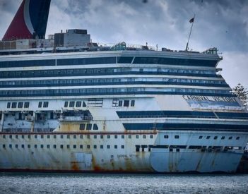 La reforma del 'Carnival Victory' se aplaza al menos hasta la primavera de 2021