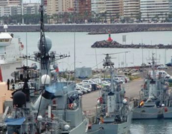 Regresa la matraquilla de quitar a la Armada la Base Naval