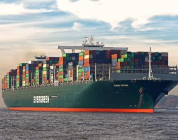 El bloqueo de Suez pone al límite las relaciones entre transportistas y transportistas